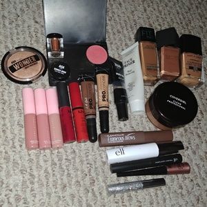 Makeup bundle: everything is 1 dollar each